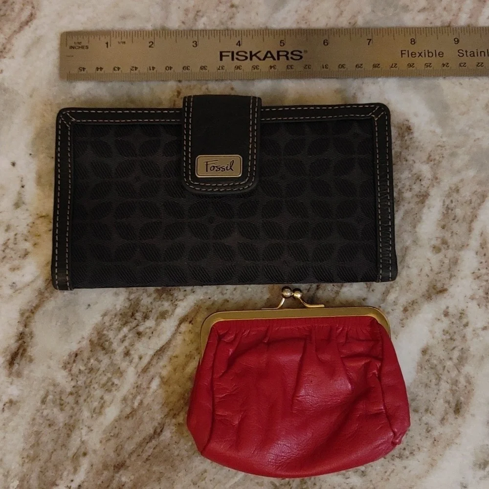 VTG Red Lambskin Leather Liverpool Brand Change Purse Wallet Kiss Clasp